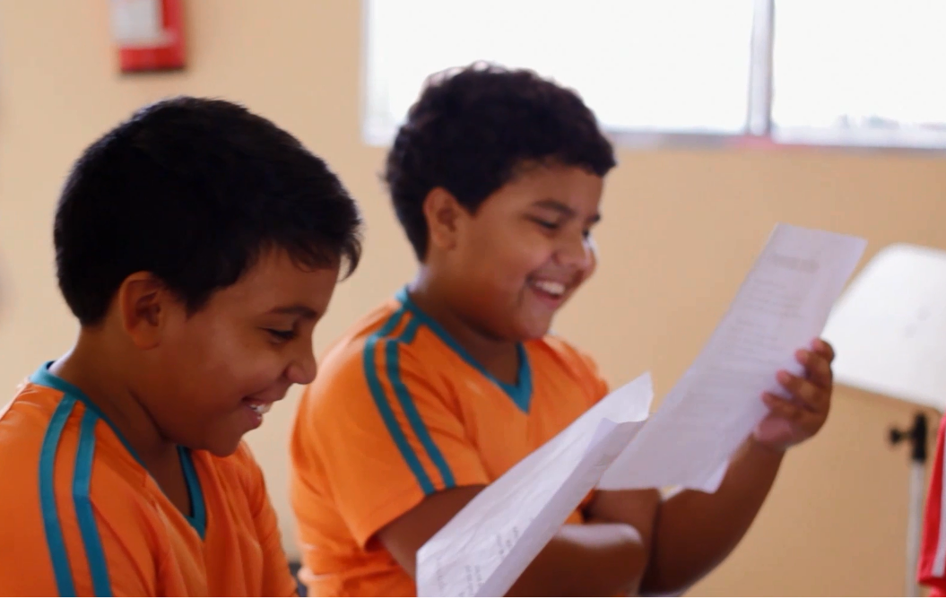 Projetos que incentivam a alfabetização e educação